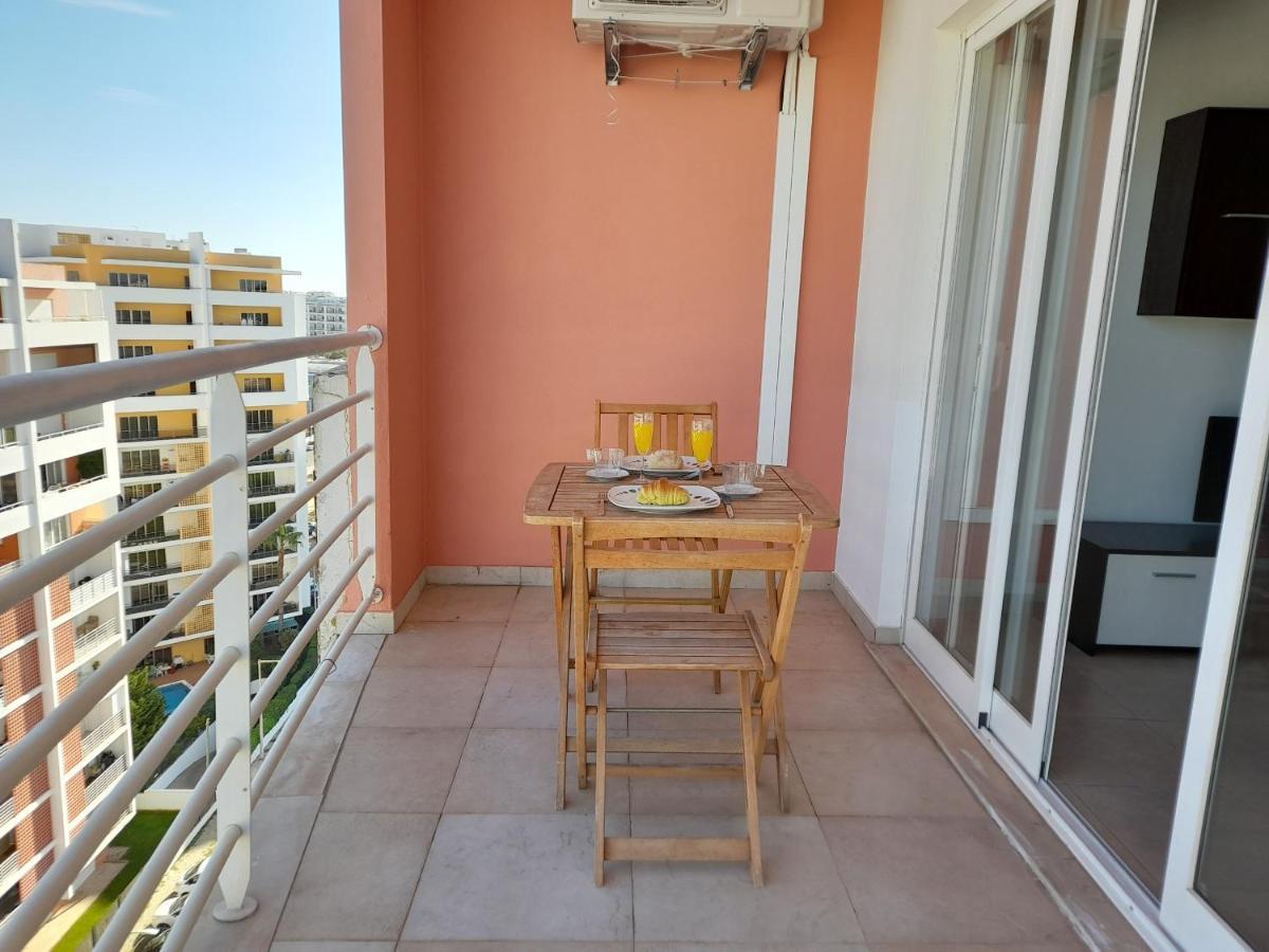 #199 Flamingo 1108 By Holidays Apartment *