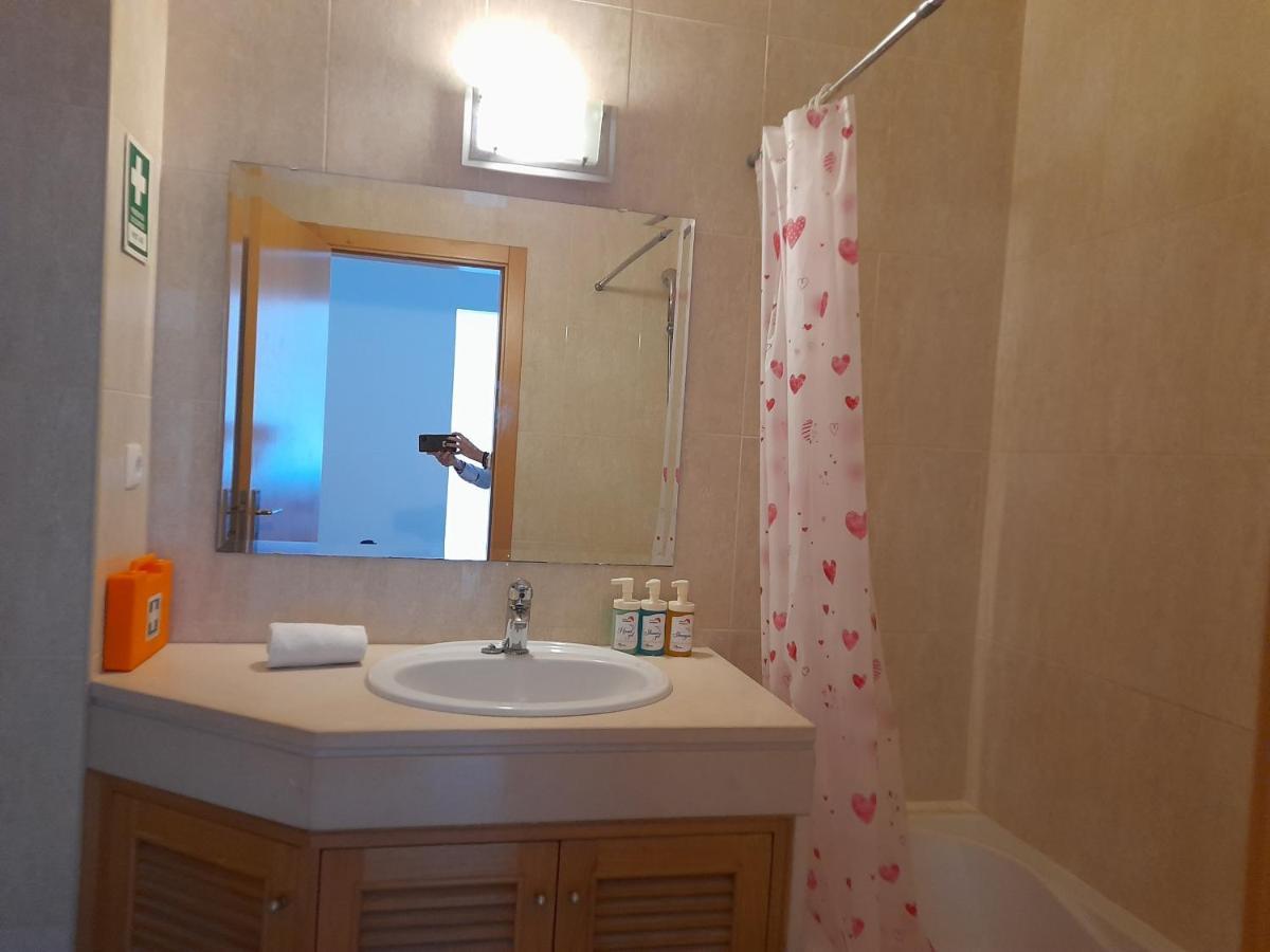 #199 Flamingo 1108 By Holidays Apartment