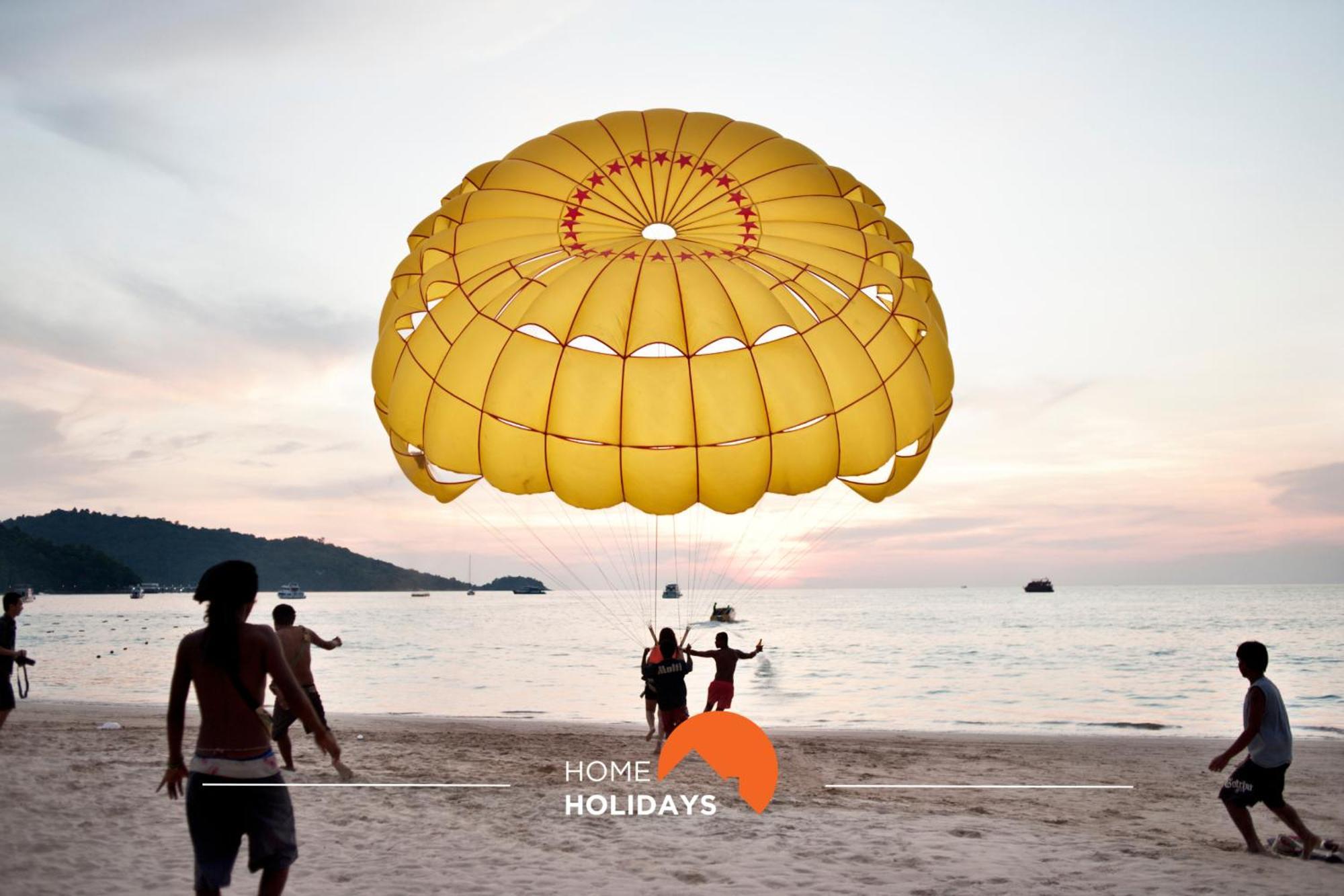 #199 Flamingo 1108 By Holidays Apartment