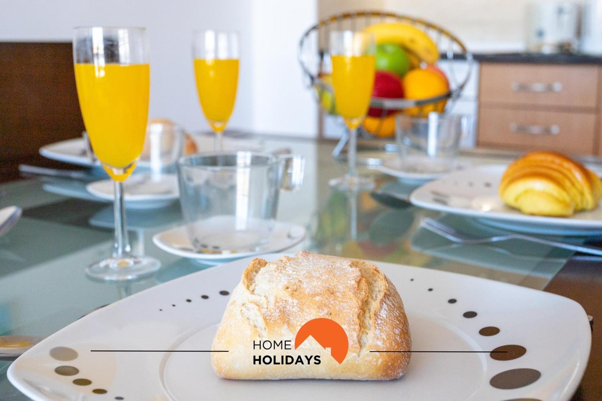#199 Flamingo 1108 By Holidays Apartment