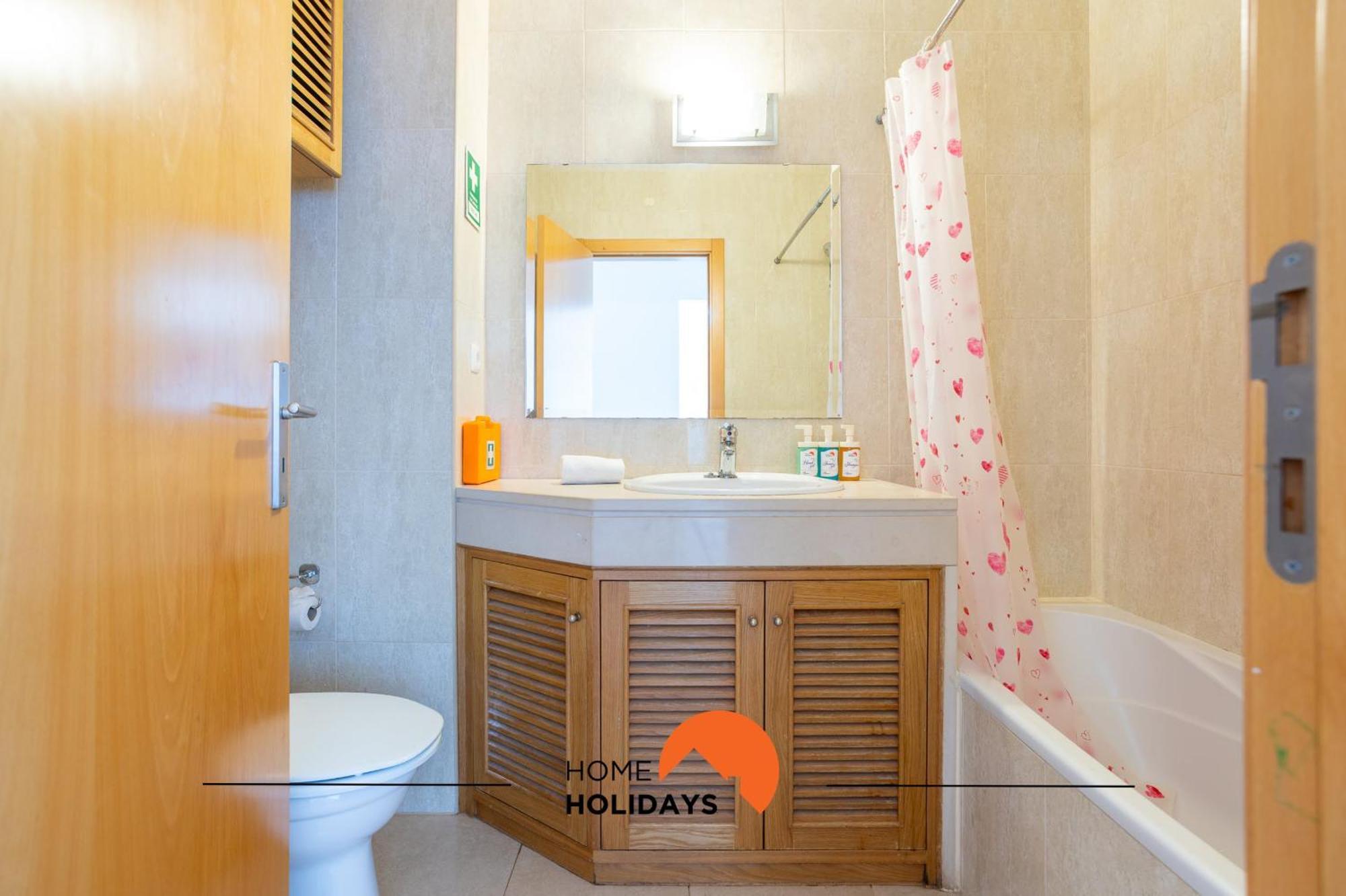 #199 Flamingo 1108 By Holidays Apartment
